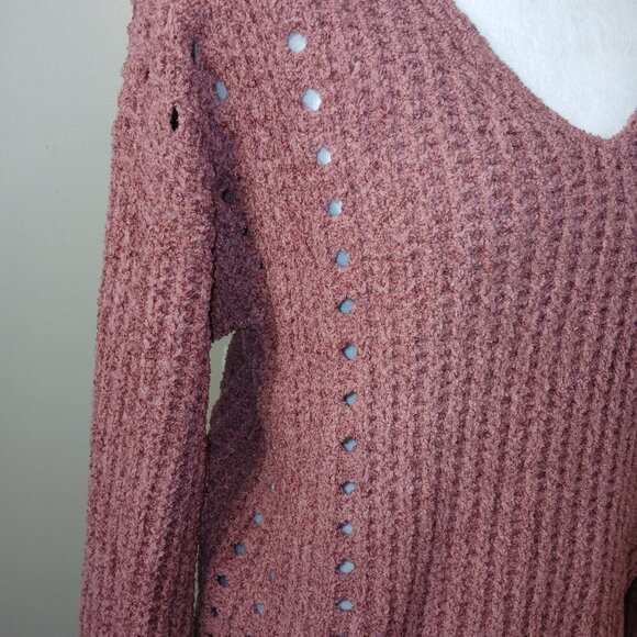 ALMOST FAMOUS CHUNKY V NECK CHENILE SWEATER DEEP ROSE COLOR WOMENS SIZE MED NWT - Picture 6 of 10